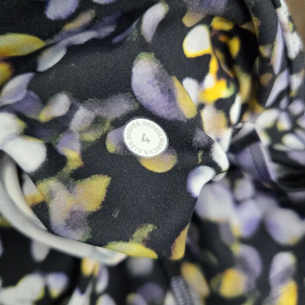 Lululemon‎ Women Activewear Pants 4 Black Floral Fast Free Crop II Yoga Legging